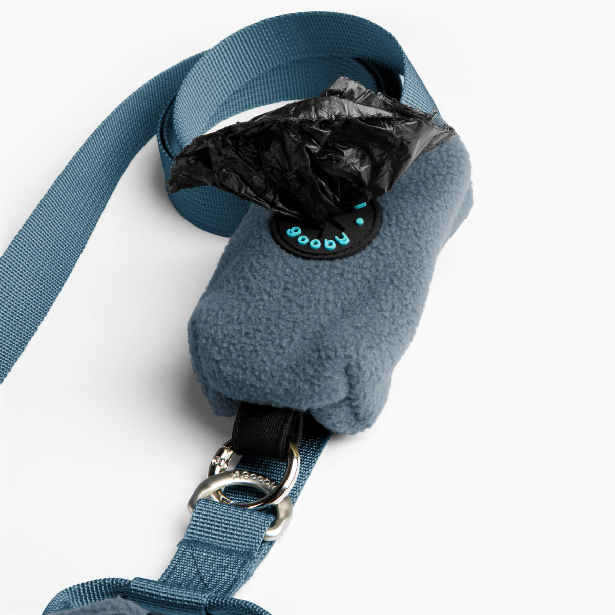 Close-up of the steel blue Everyday Fleece Vest matching leash with fleece padding and metal hardware